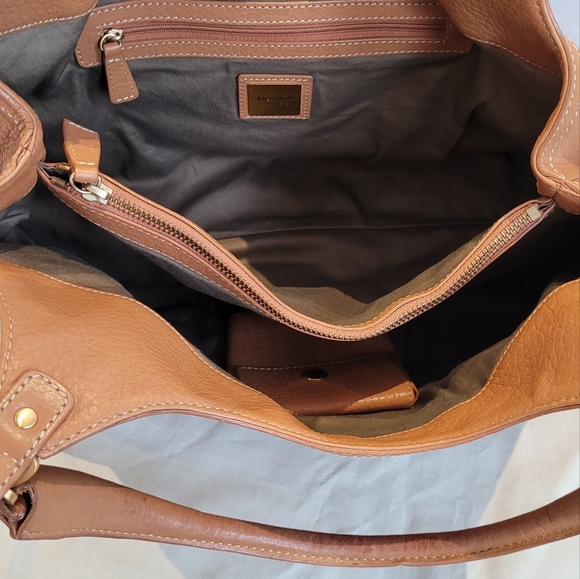 MAXX New York Large Leather Shoulder Bag - Picture 7 of 9